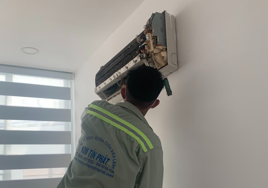 sửa máy lạnh LG