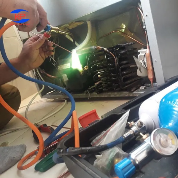 Thay Gas Tủ Lạnh Samsung, Toshiba, Sanyo, Panasonic Uy Tín, Tại Nhà