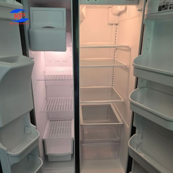 Tủ Lạnh Thường Xuyên Đọng Nước Trong Ngăn Mát Phải Làm Sao? Cách Khắc Phục