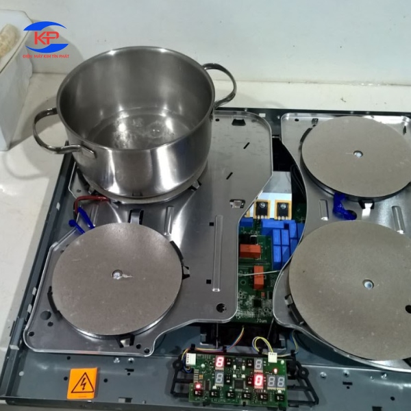 Đơn Vị Sửa Chữa Bếp Từ Giá Rẻ, An Toàn, Nhanh Chóng Tại TP.HCM